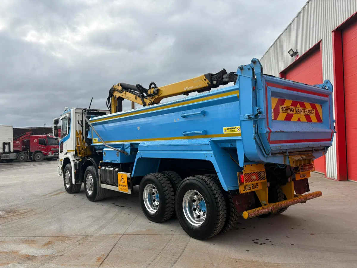 2019 Scania P410 XT 8x4 Tipper Grab - Image 4