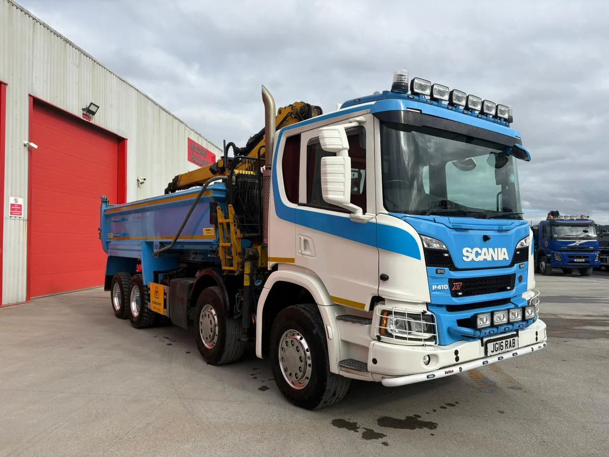 2019 Scania P410 XT 8x4 Tipper Grab - Image 2