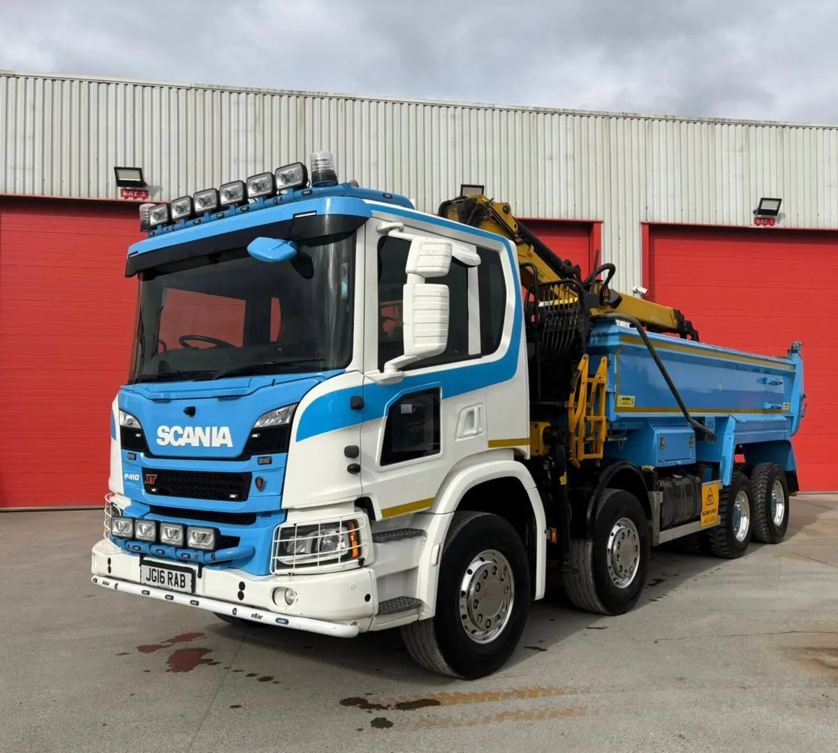2019 Scania P410 XT 8x4 Tipper Grab - Image 1