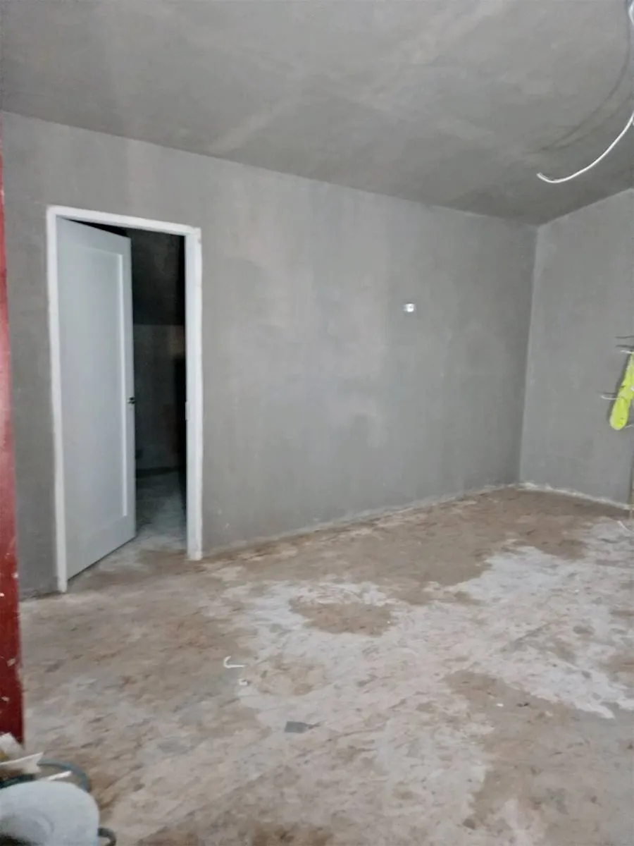 Plasterer available - Image 1