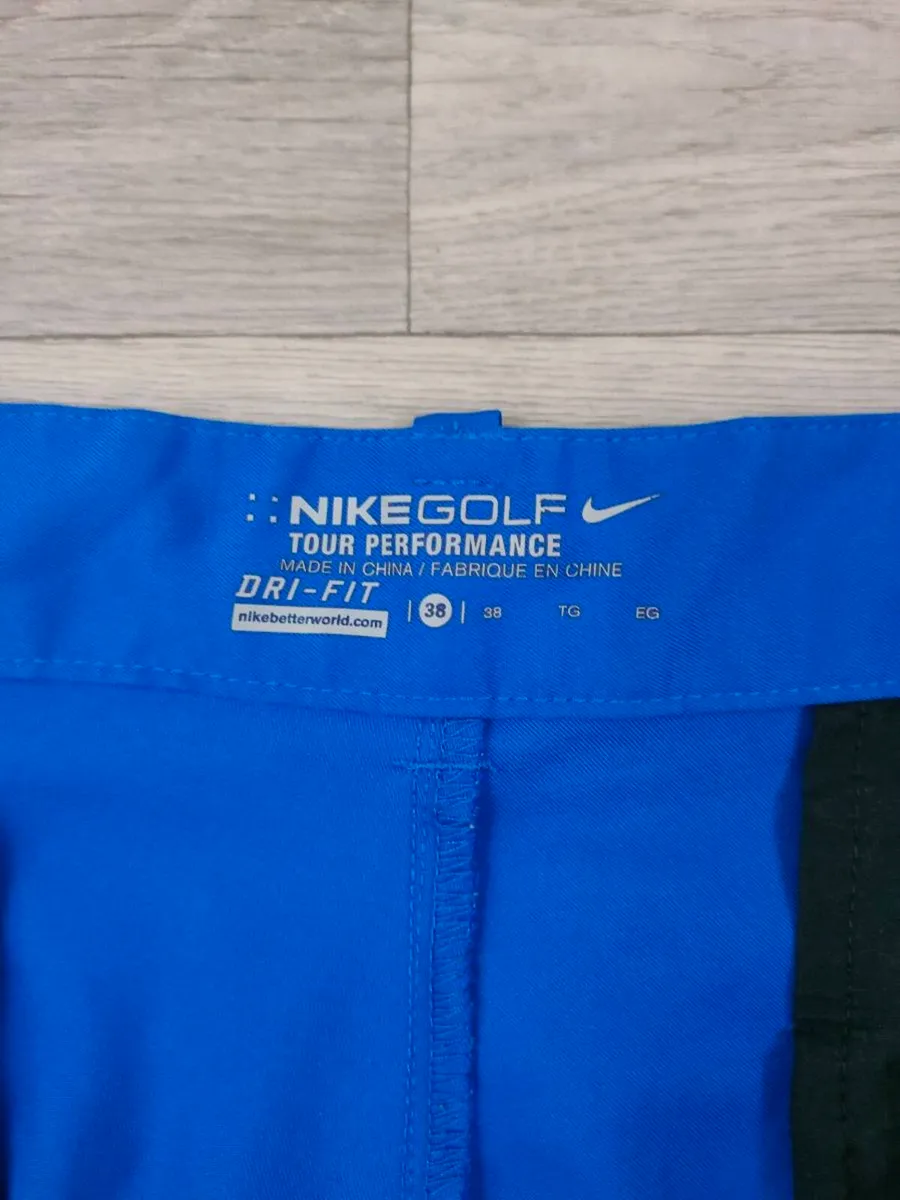 Nike Golf Shorts Mens 38 - Image 3