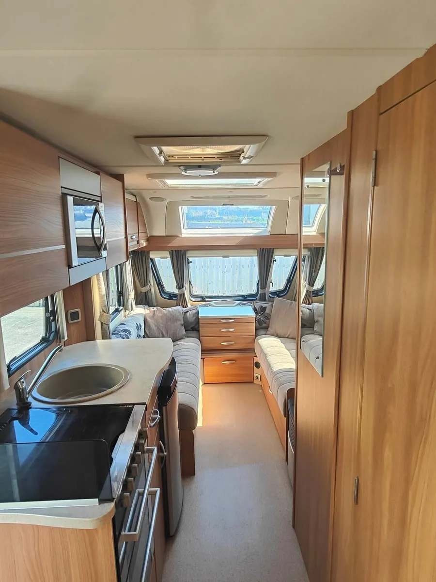 Lightweight 2014 Swift 6/7 berth & mover & Awning - Image 4