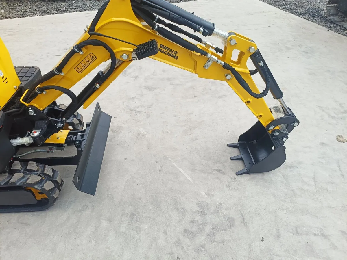 Buffalo B600 Mini Excavator - Image 4