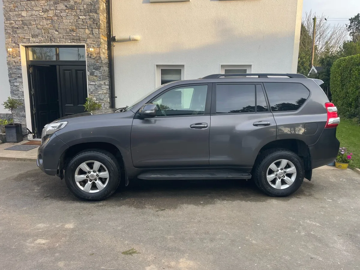 Toyota Land Cruiser - Image 2