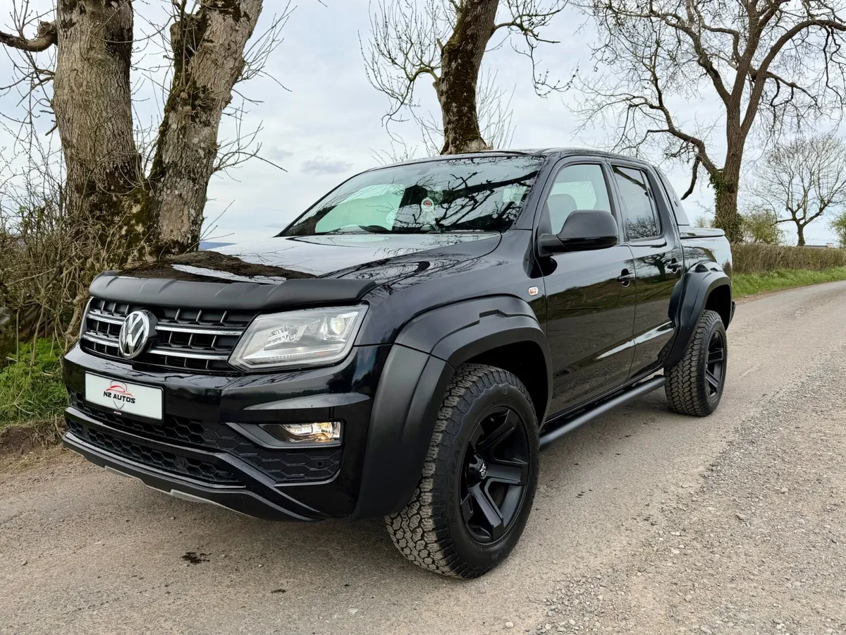 2019/192 Volkswagen Amarok Aventura Black Edition - Image 1