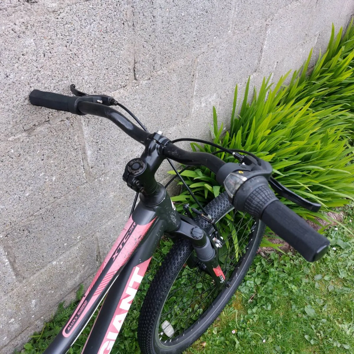 Giant XTC JR 24" wheel kids bike - kids aged 7-12 - Image 4