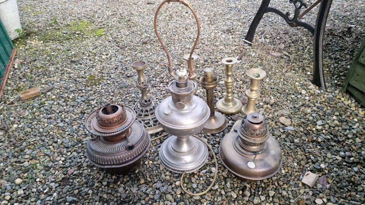 Antique lamps - Image 1