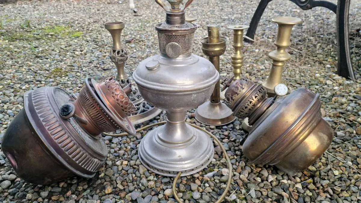 Antique lamps - Image 3