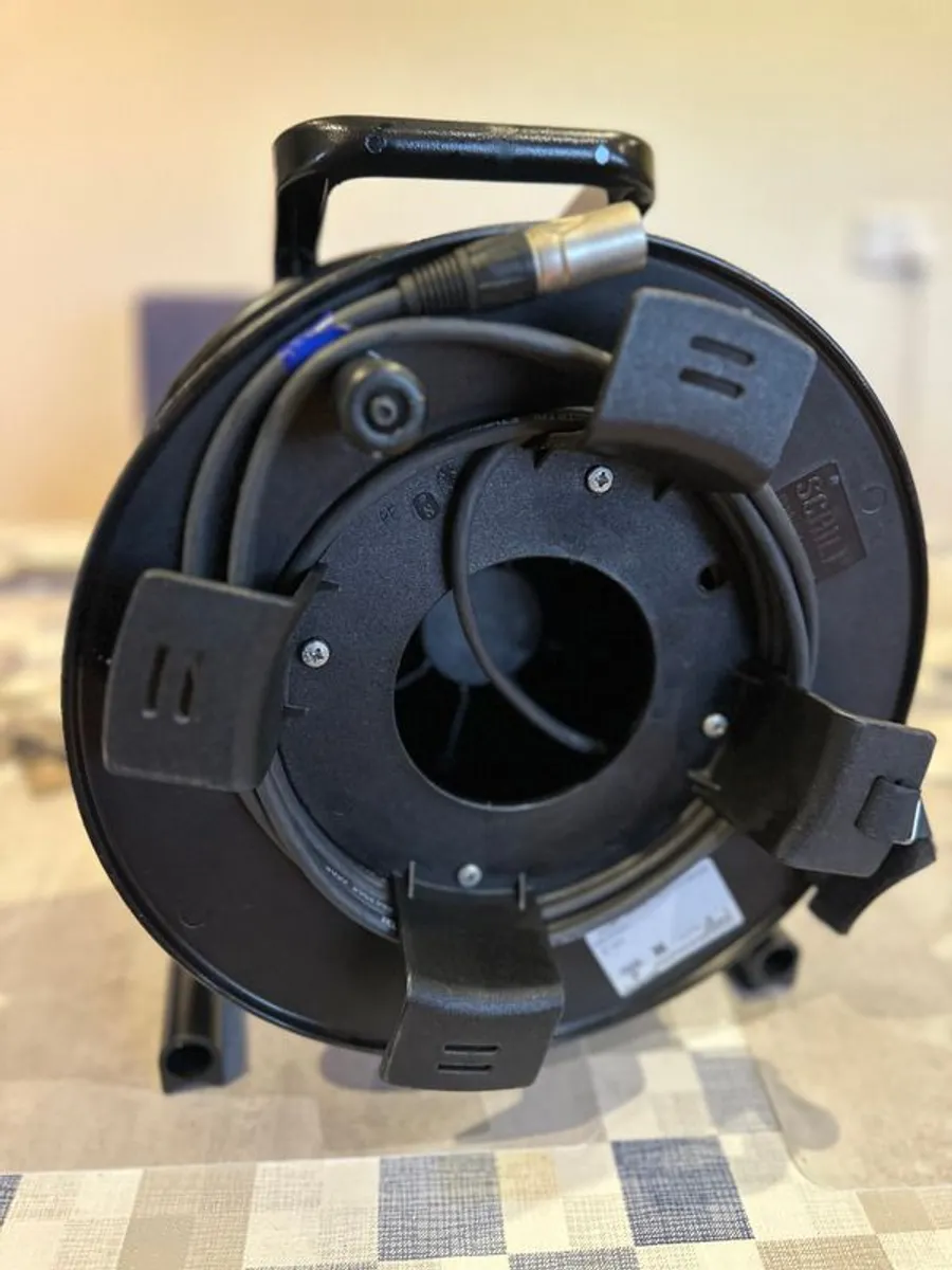 Behringer S32 Digital Stage Box + Pro Snake 88685-50 | Excellent Condition - Image 2