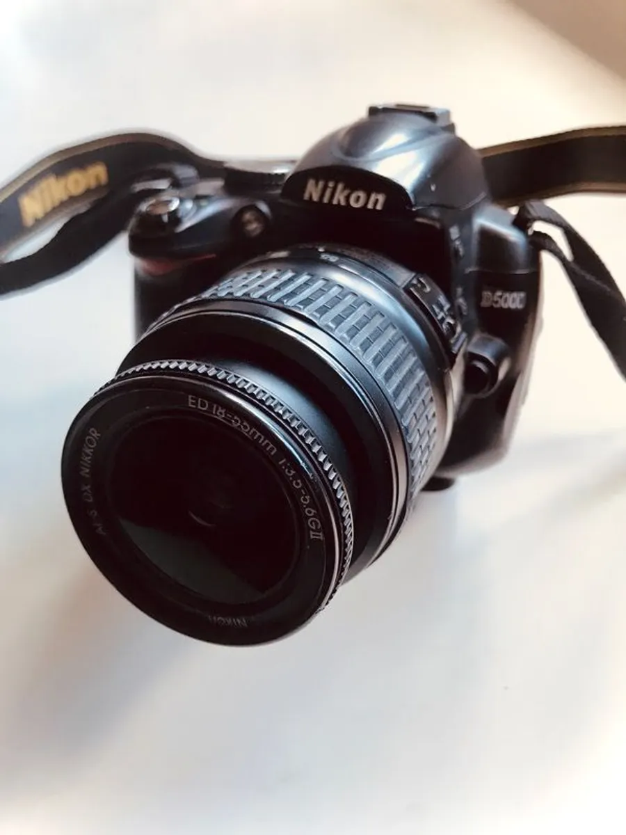 Nikon D5000 digital SLR - Image 2