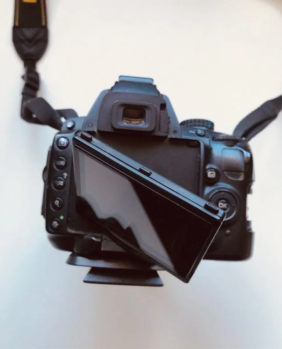 Nikon D5000 digital SLR - Image 4