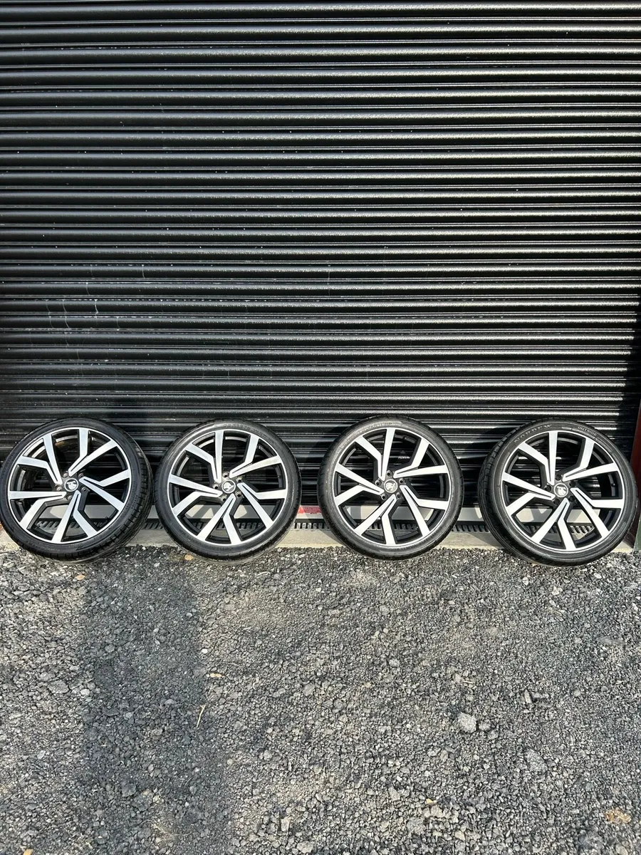 19’ vw club sport style alloys - Image 1