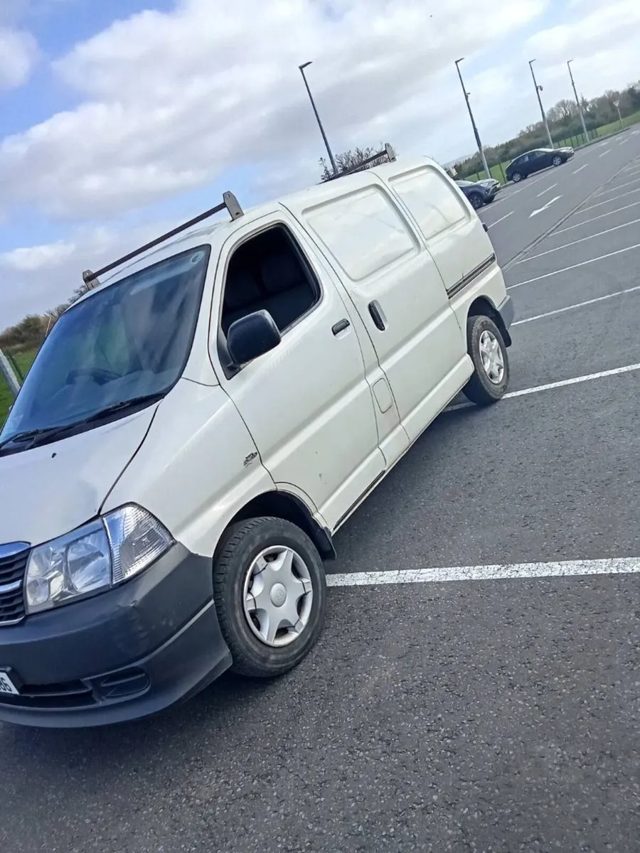 Toyota Hiace - Image 2