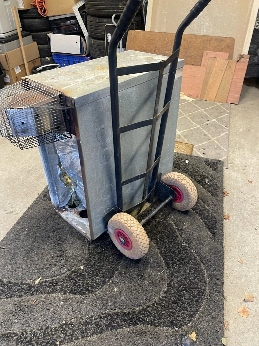 Two oil boilers For sale - Image 4