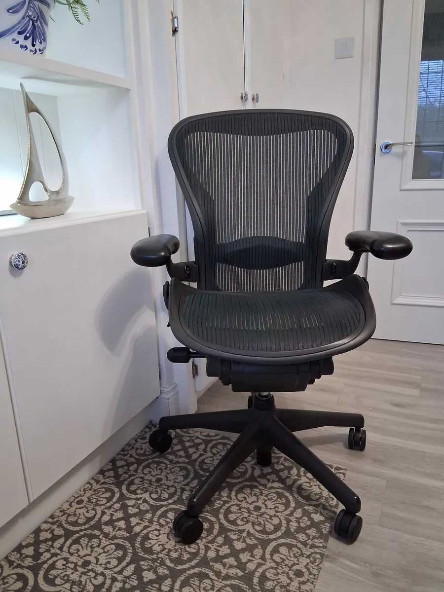 Herman Miller Aeron Ergonomic Office Chair - Image 1