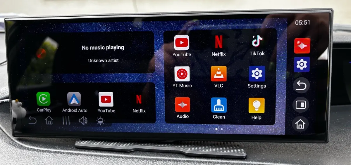 10.25 inch CarPlay - Image 1