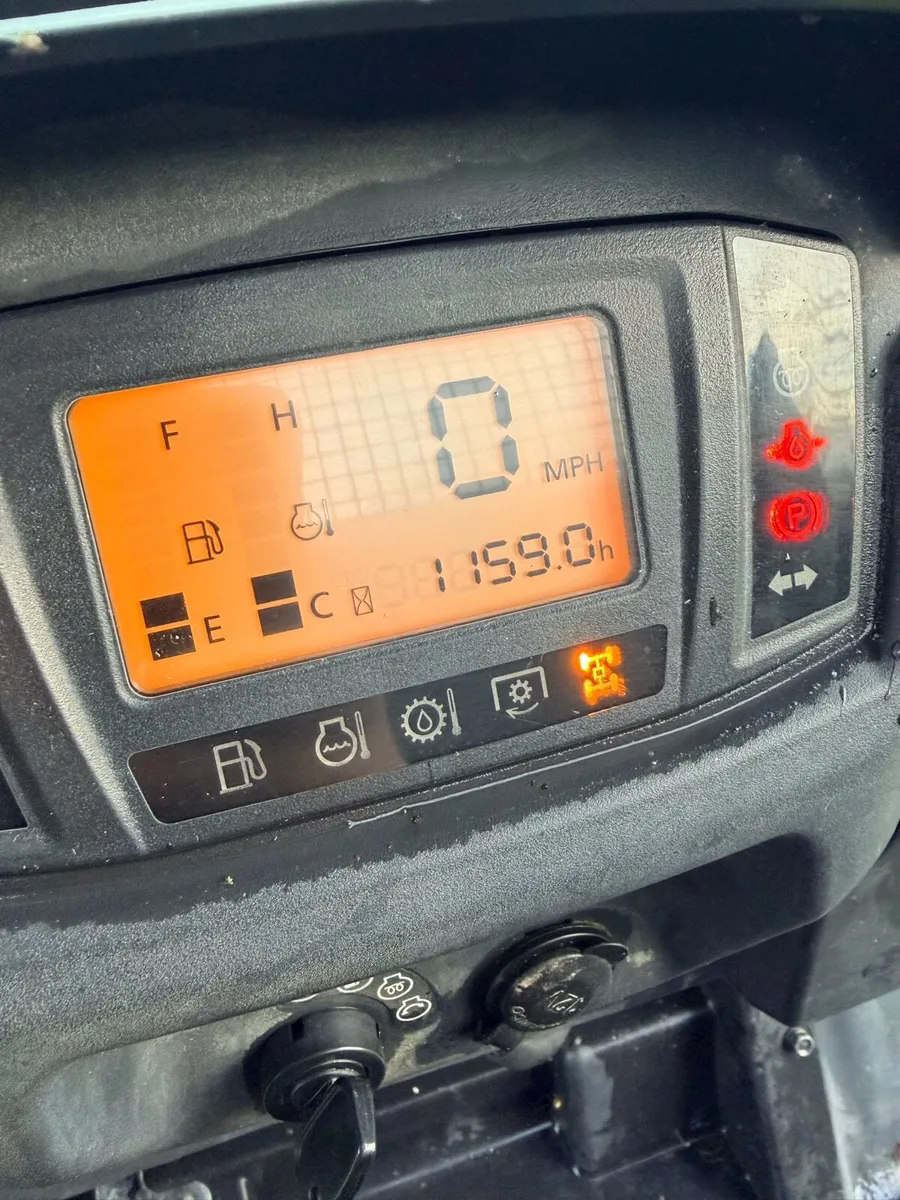 Kubota RTV X900 Exceptional Condition, Low Hours - Image 4