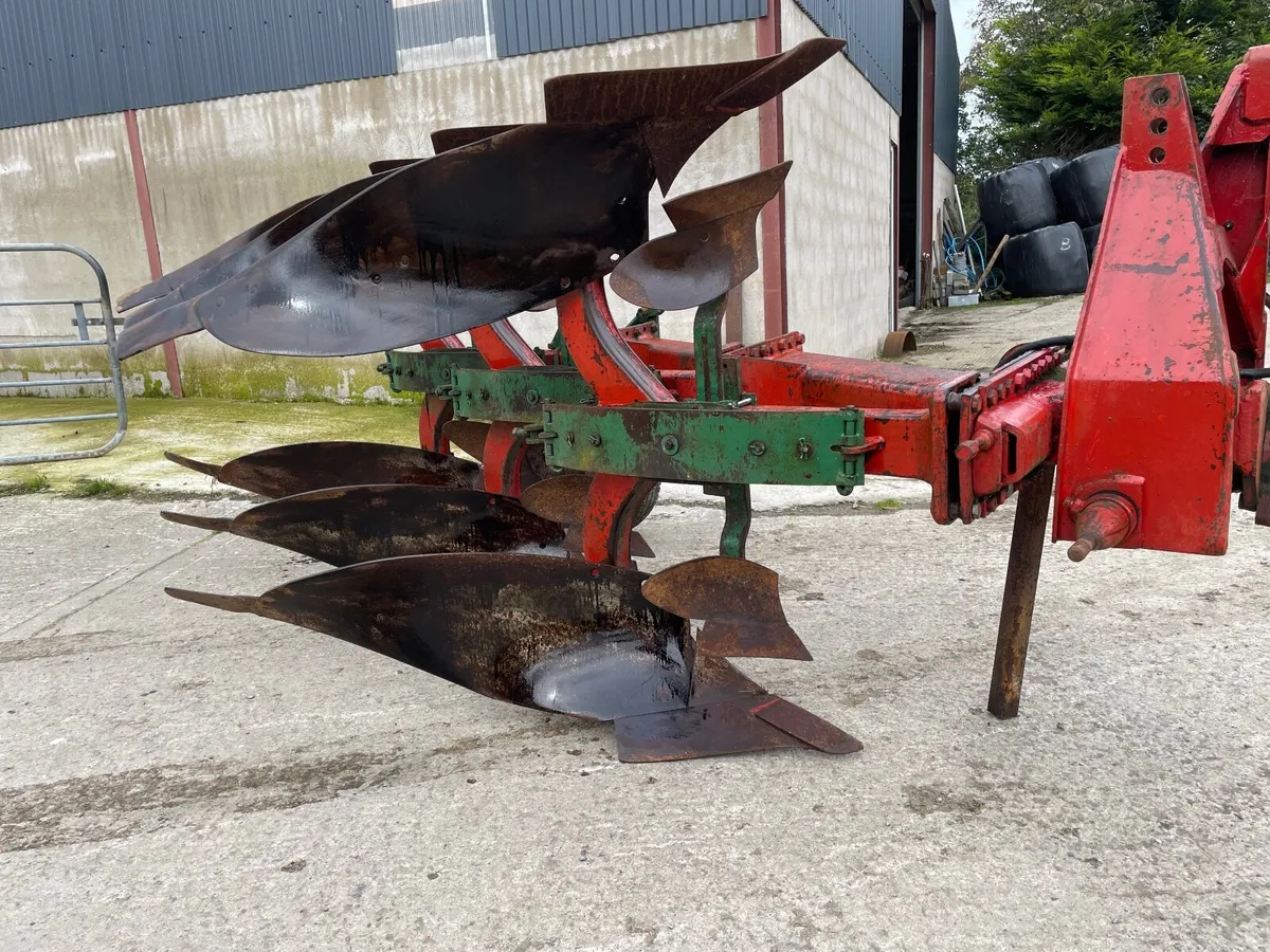 Kverneland 3 furrow plough - Image 1