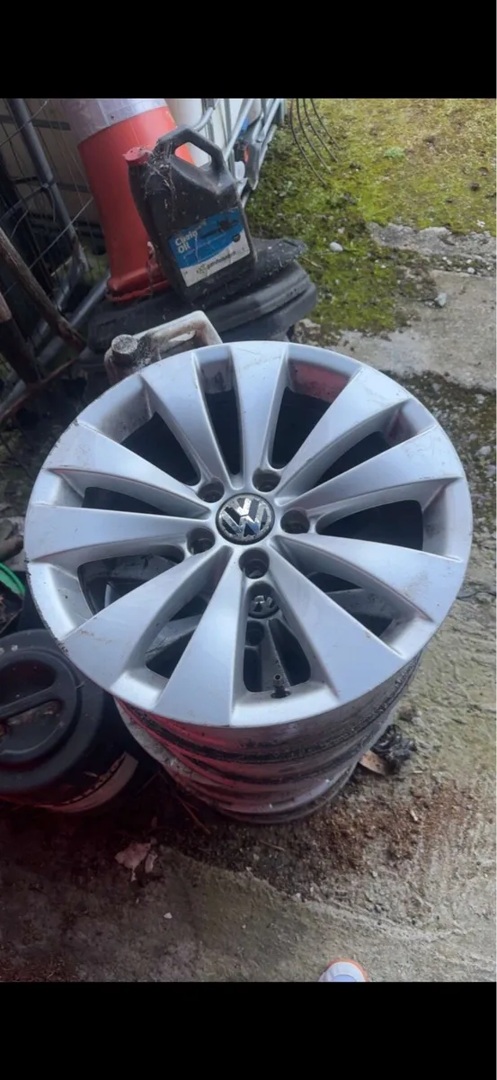 Volkswagen Alloys 17” - Image 1
