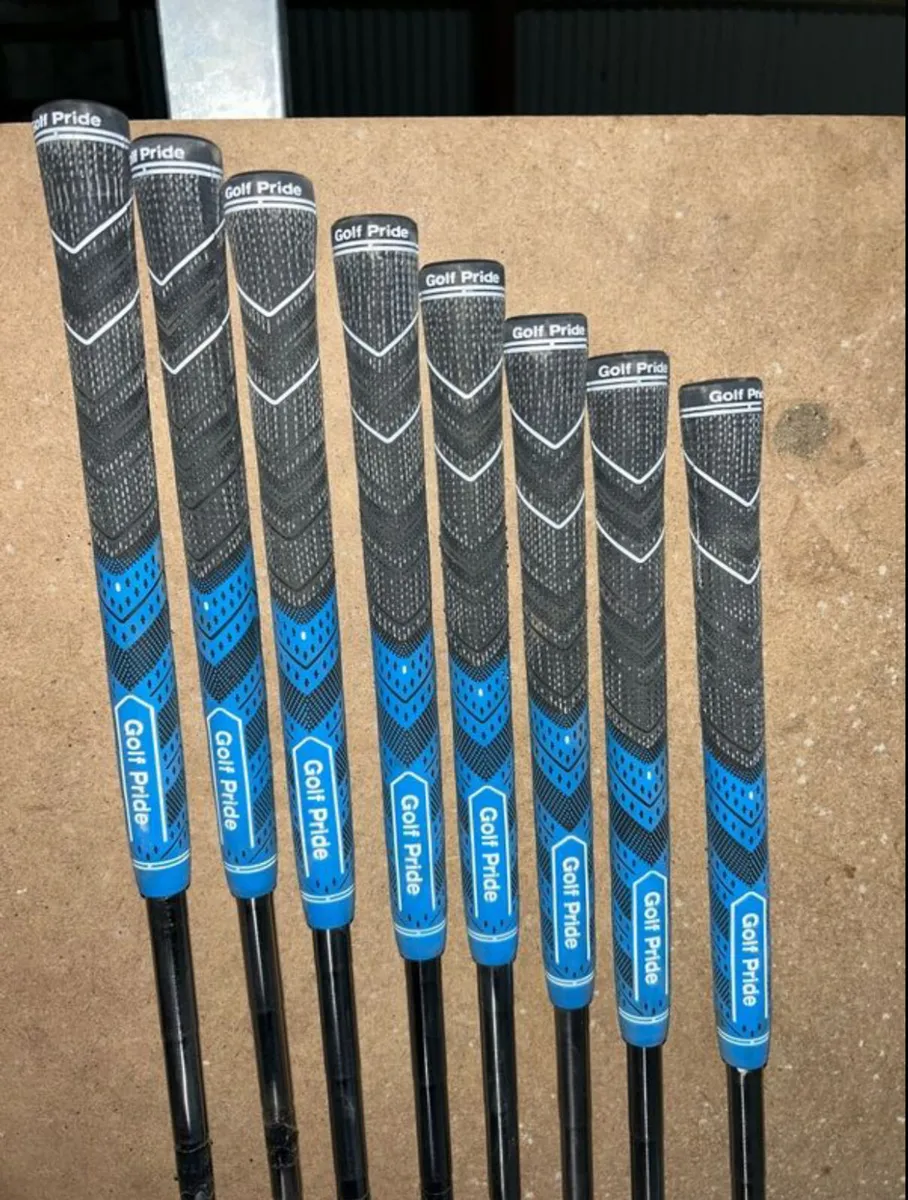 Golf clubs regripping and cleaning - Image 1