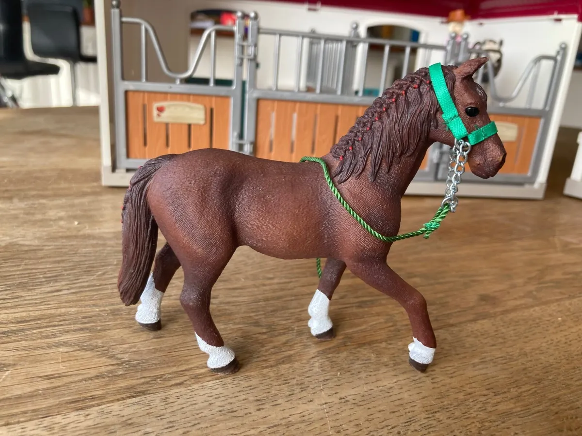 Schleich Lakeside House, Stables & accessories - Image 4