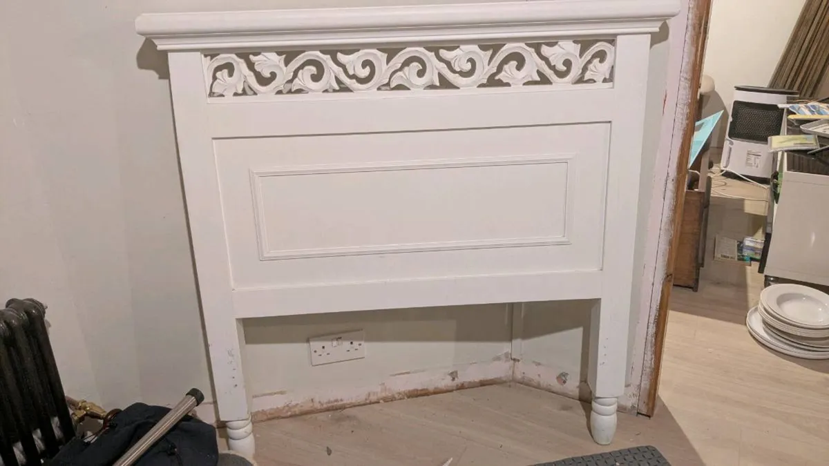 Bed head x2 - Image 1