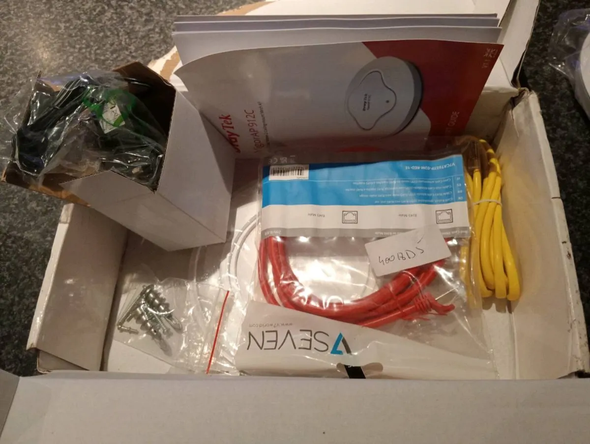 DrayTek VigorAP 912C Wireless Access Point - Image 2