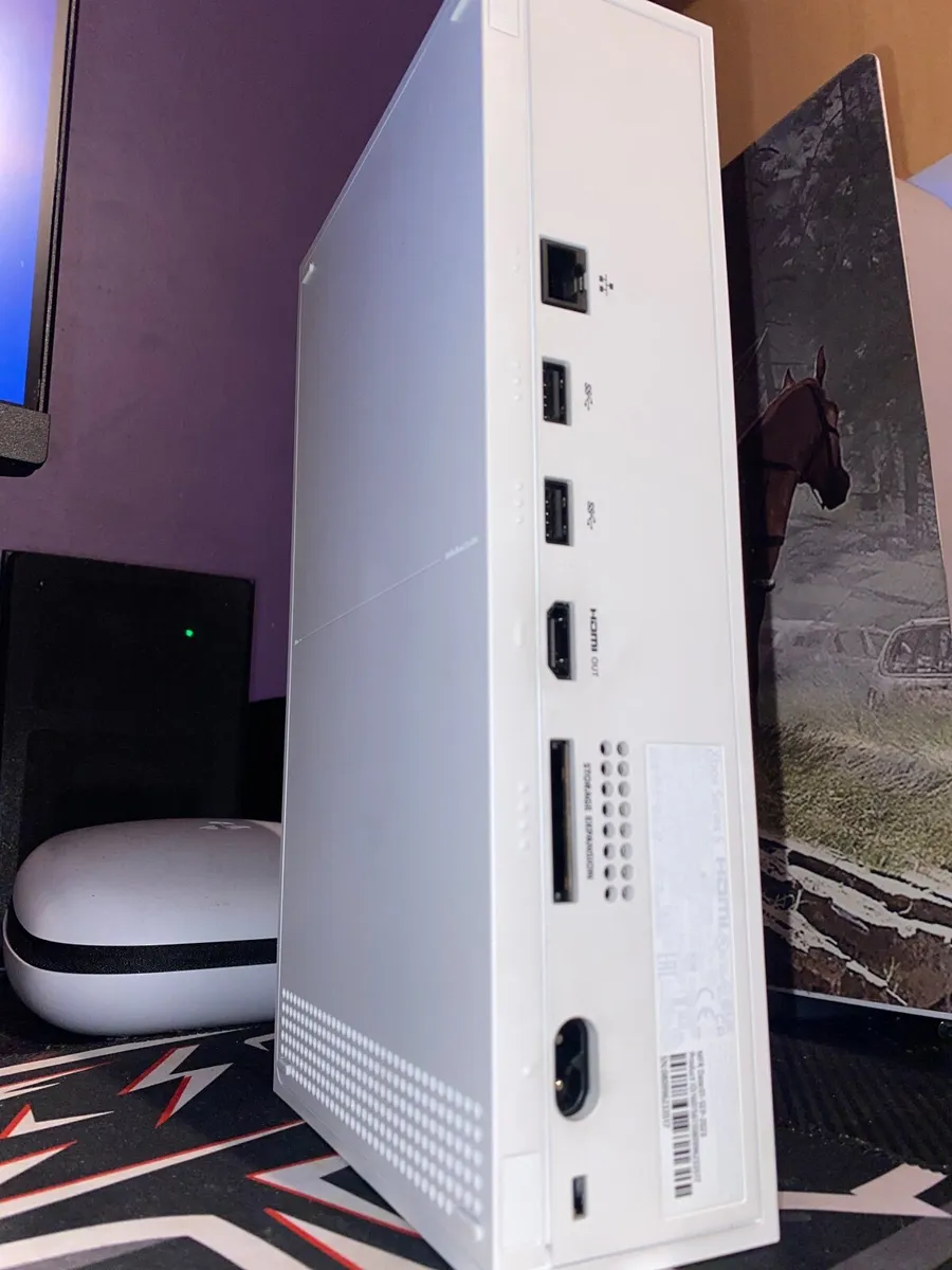 Xbox series S-512gb-Mint condition-Boxed - Image 2