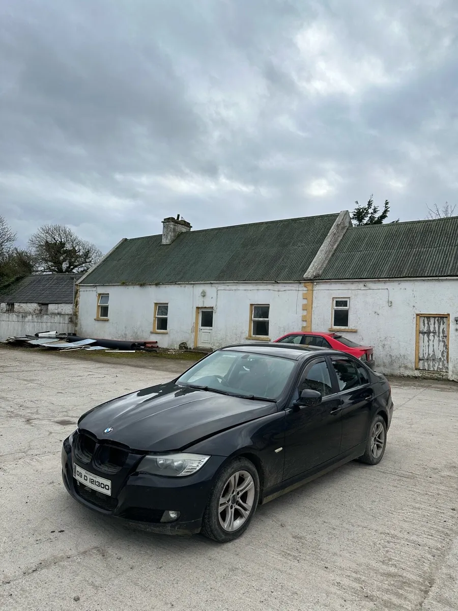 Bmw 320D 2009 lci - Image 1