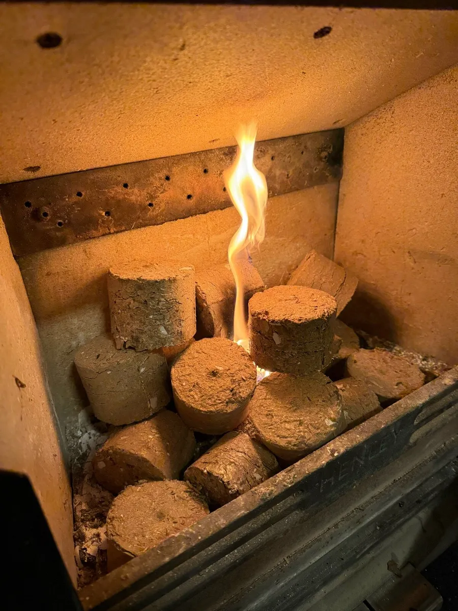 Briquettes - Image 2