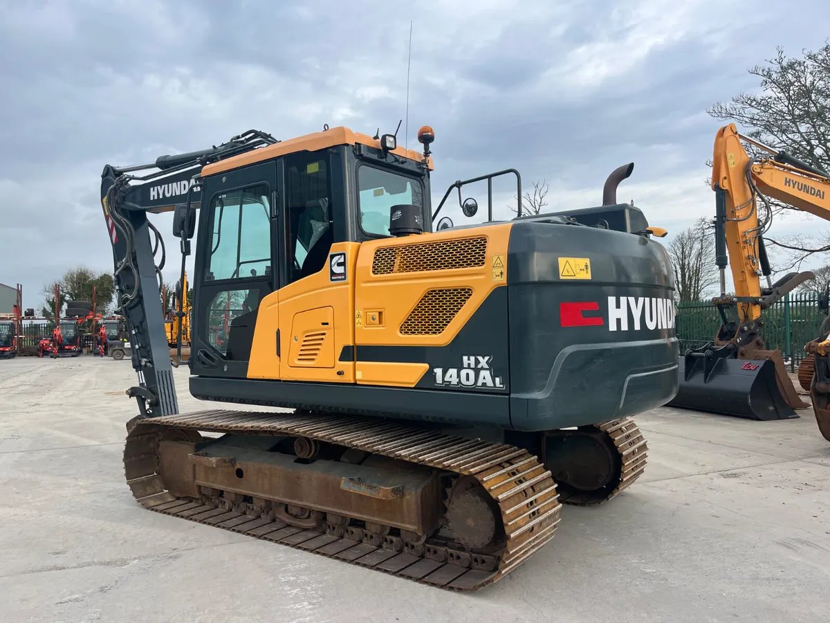 2023 Hyundai HX140AL - Image 3