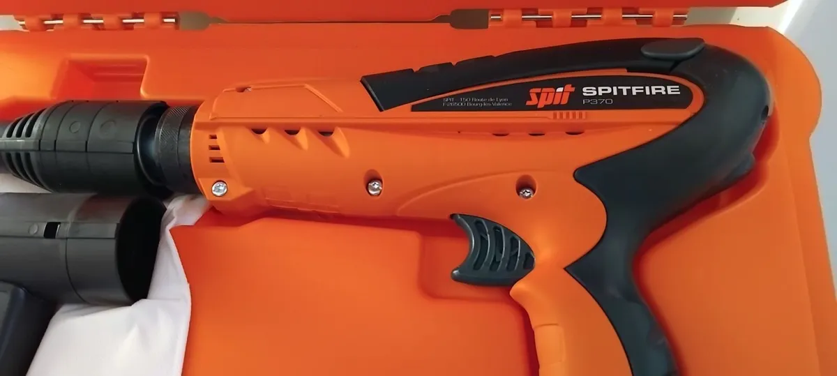 Spit P370 Steel Nail Gun - Image 2