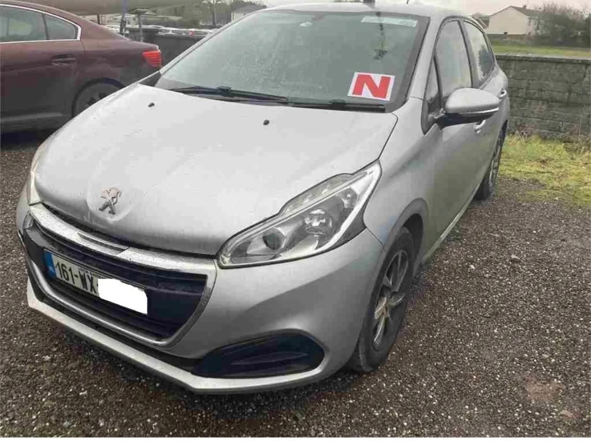 2016 Peugeot 208 - Image 3