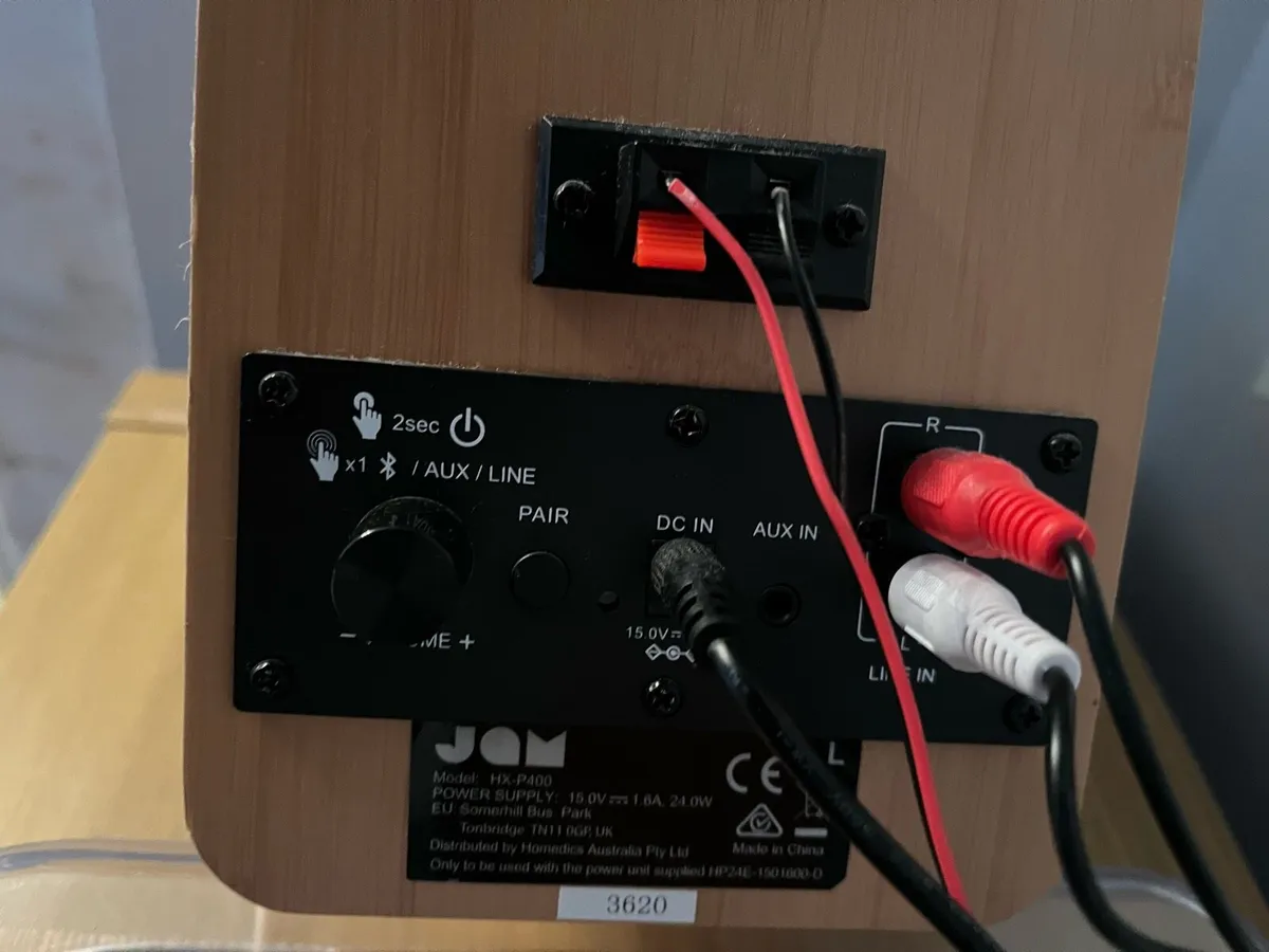 Turntable and speakers. - Image 4