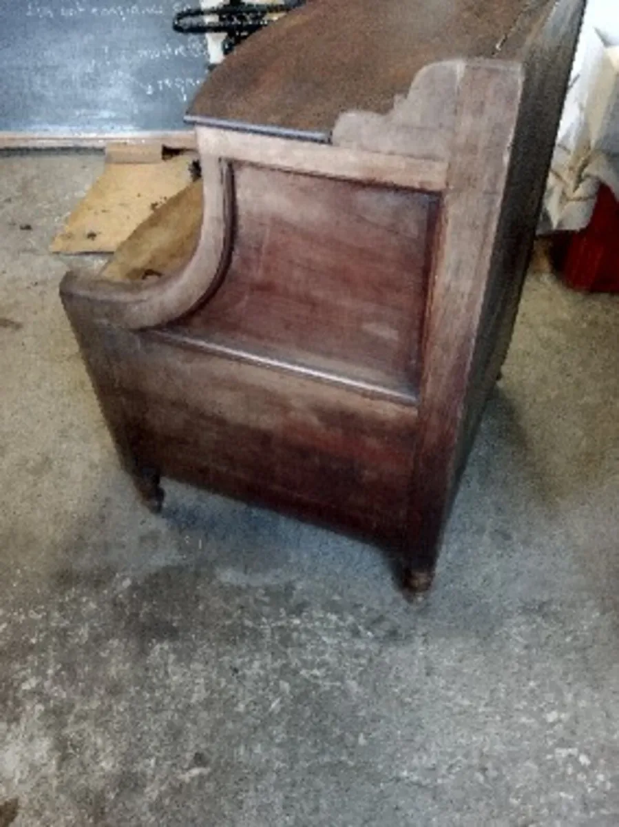 Antique solid Mahogany bow front Commode - Image 4