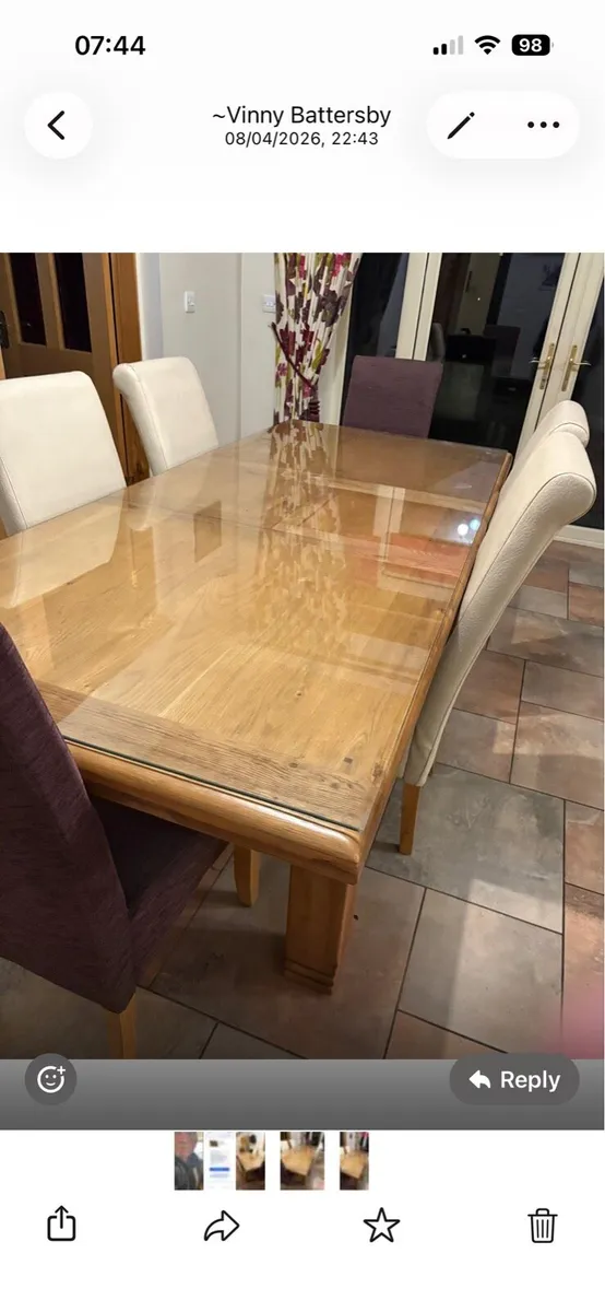 Solid oak 6ft extendable table with glass top and - Image 3