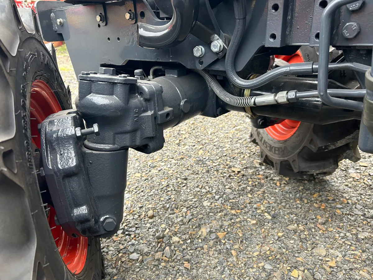 New Avenger 26 Compact Tractor - Image 3