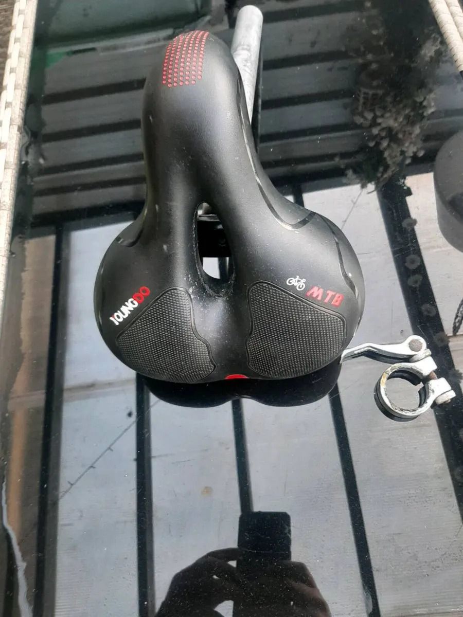 Bike saddle - Image 1