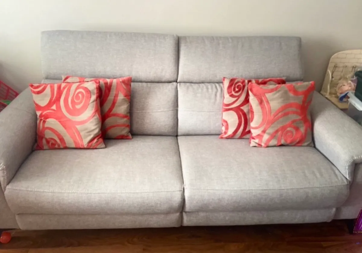 Penny 3 seater electric recliner couch - Image 1