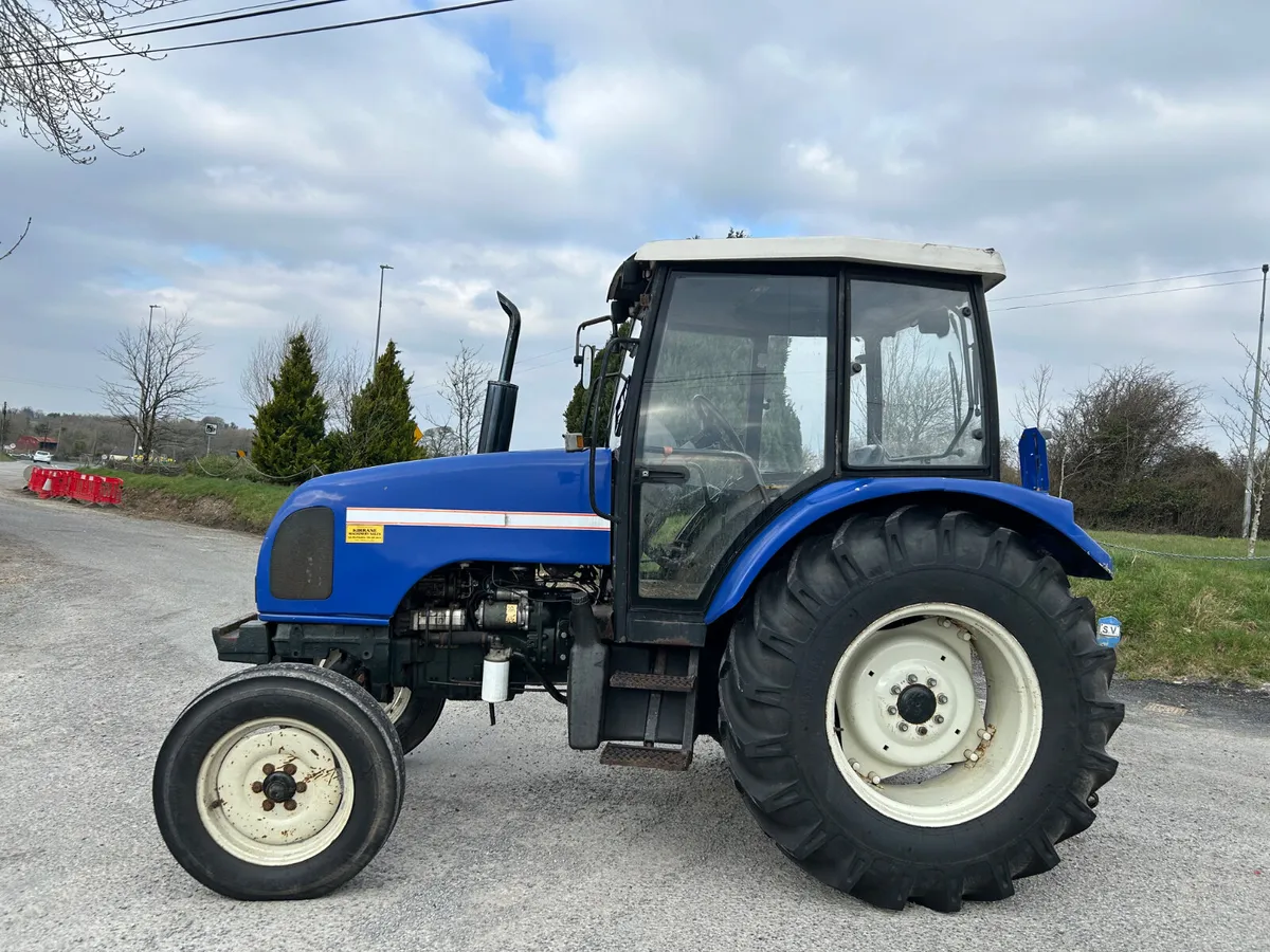 2004 Farmtrac 70 2wd - Image 2