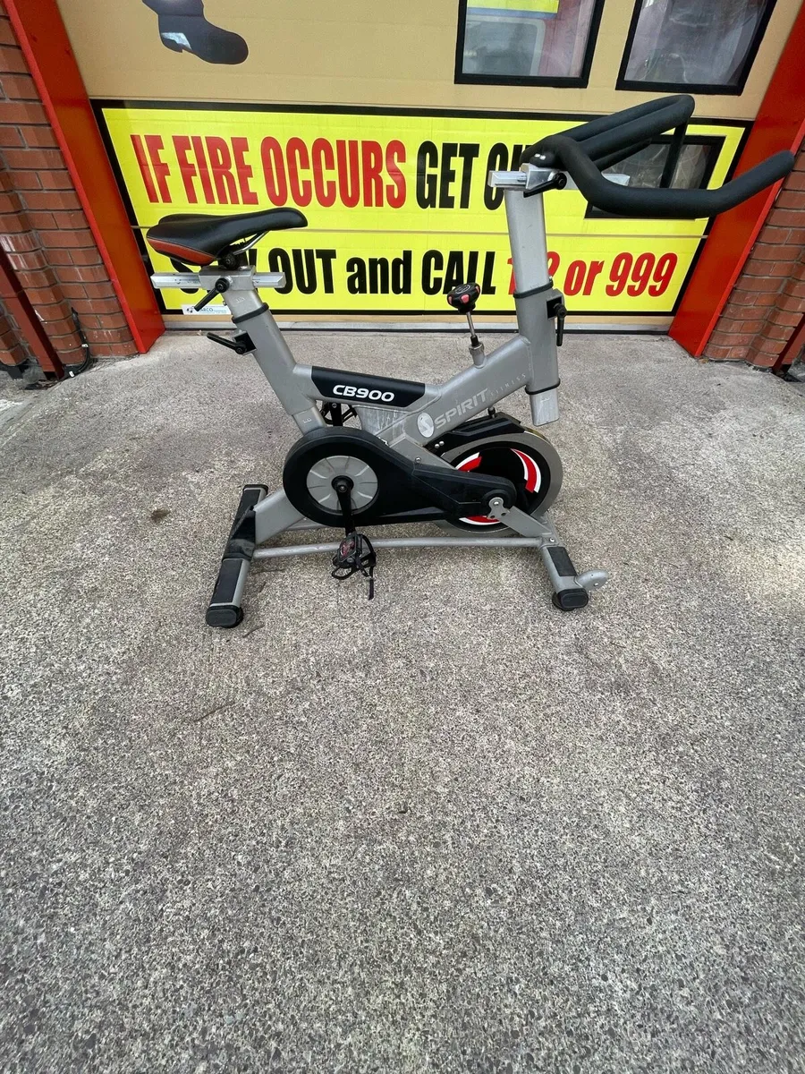 Spirit CB900 Commercial Indoor Cycle / Gym Bike - Image 3