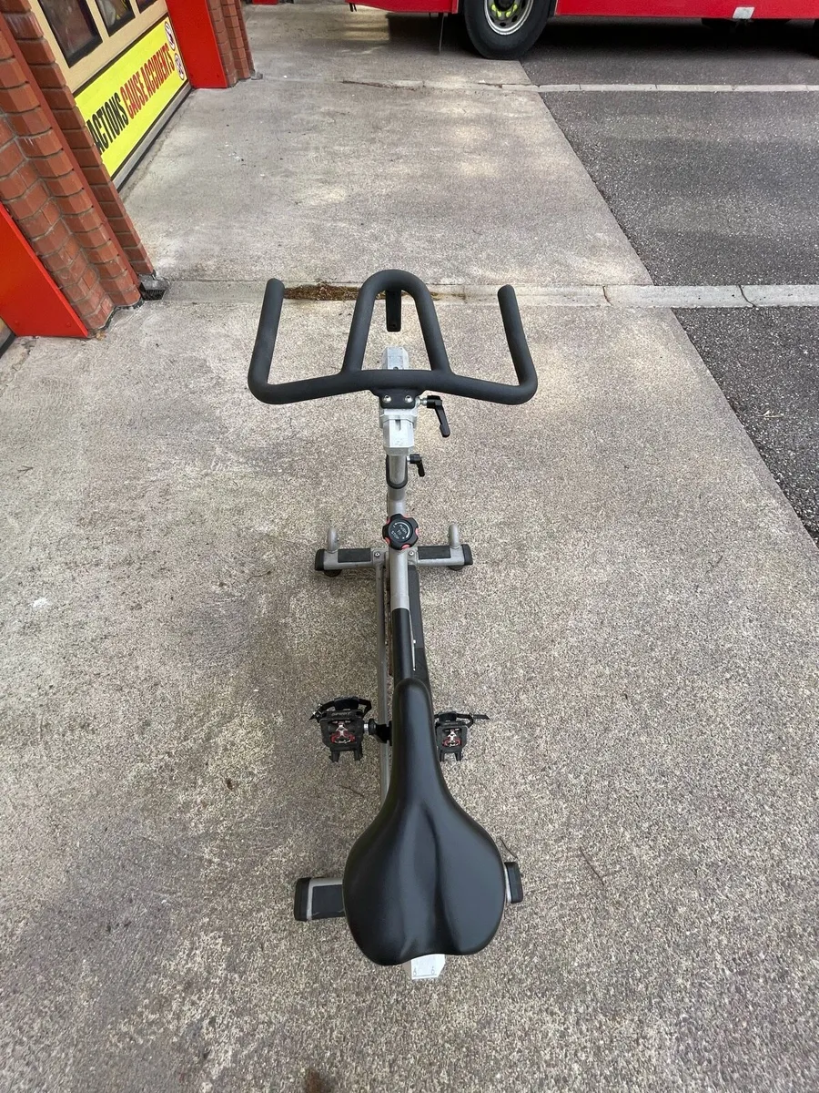 Spirit CB900 Commercial Indoor Cycle / Gym Bike - Image 4