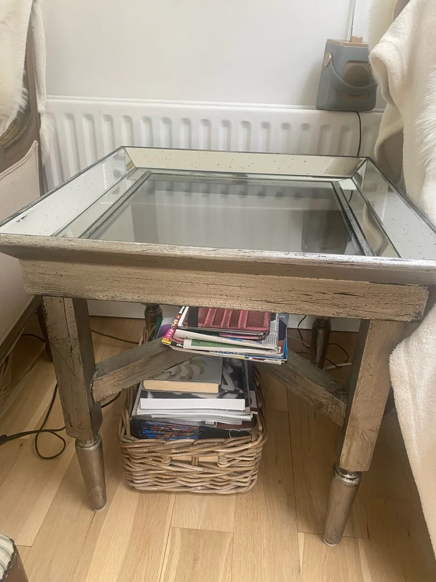 Coffee table and side table - Image 1