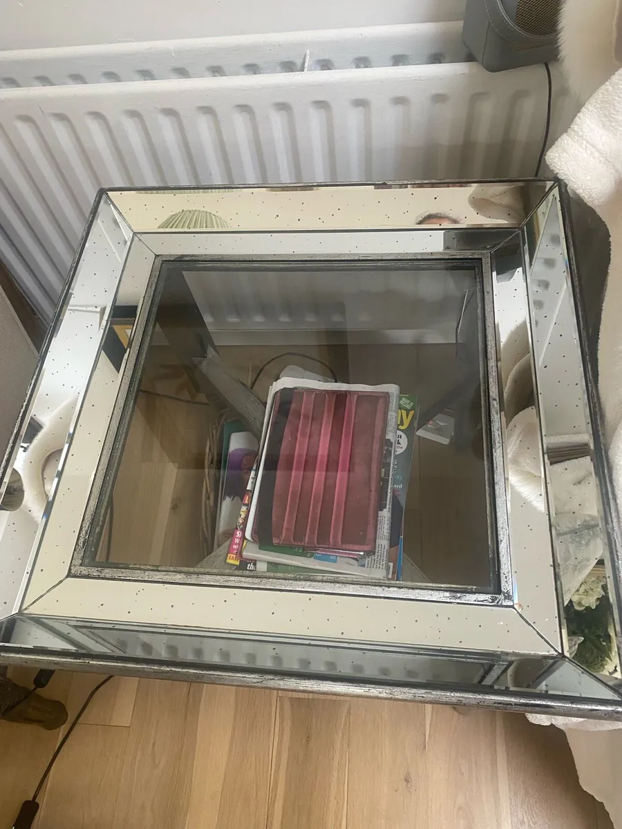 Coffee table and side table - Image 3