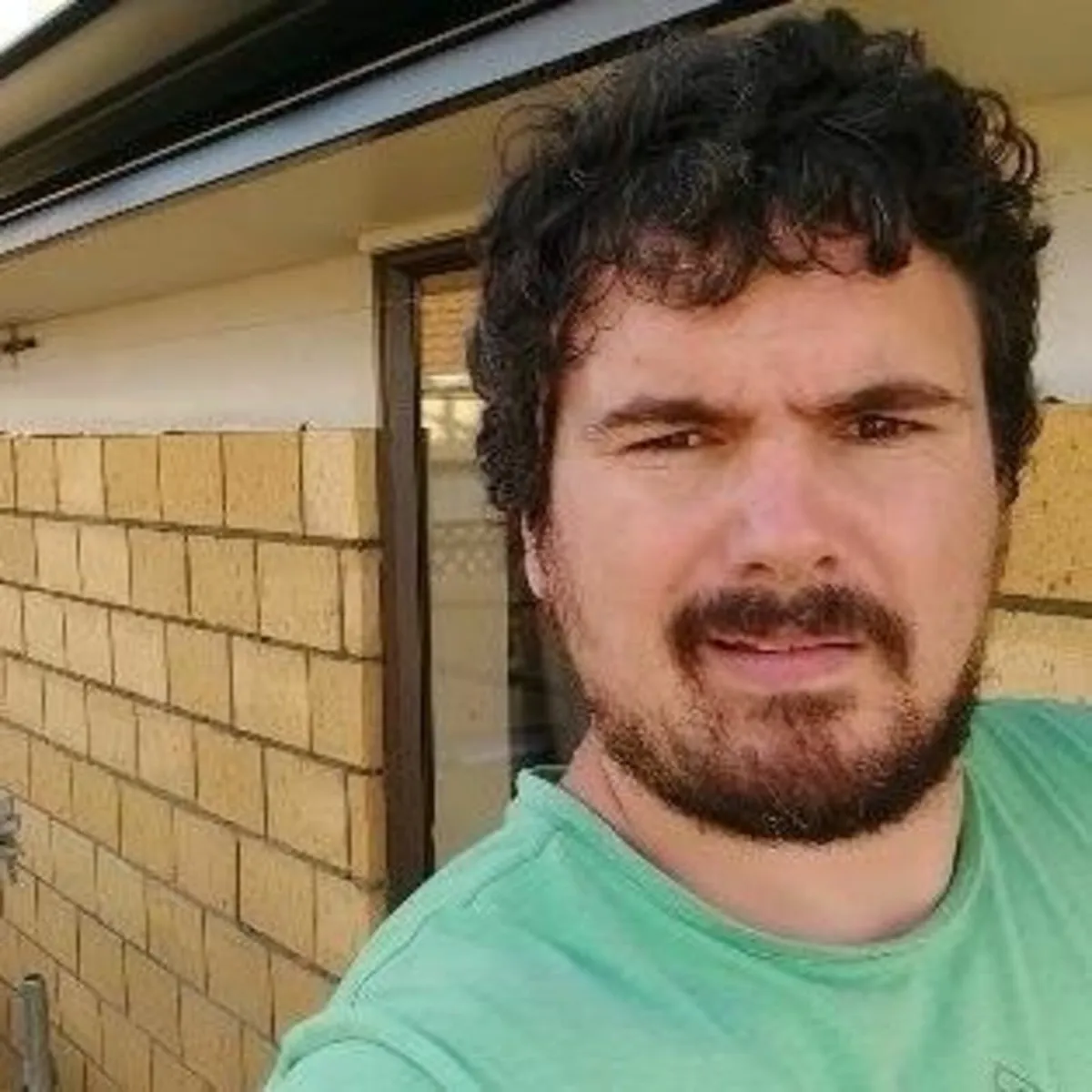 Call now for a quote! bricklaying services - Image 2