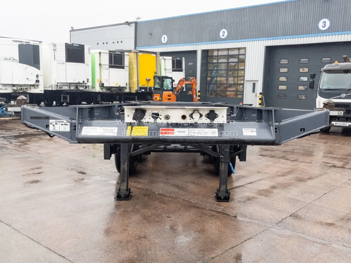 2020 KRONE SLIDING SKELETAL TRAILER - Image 2