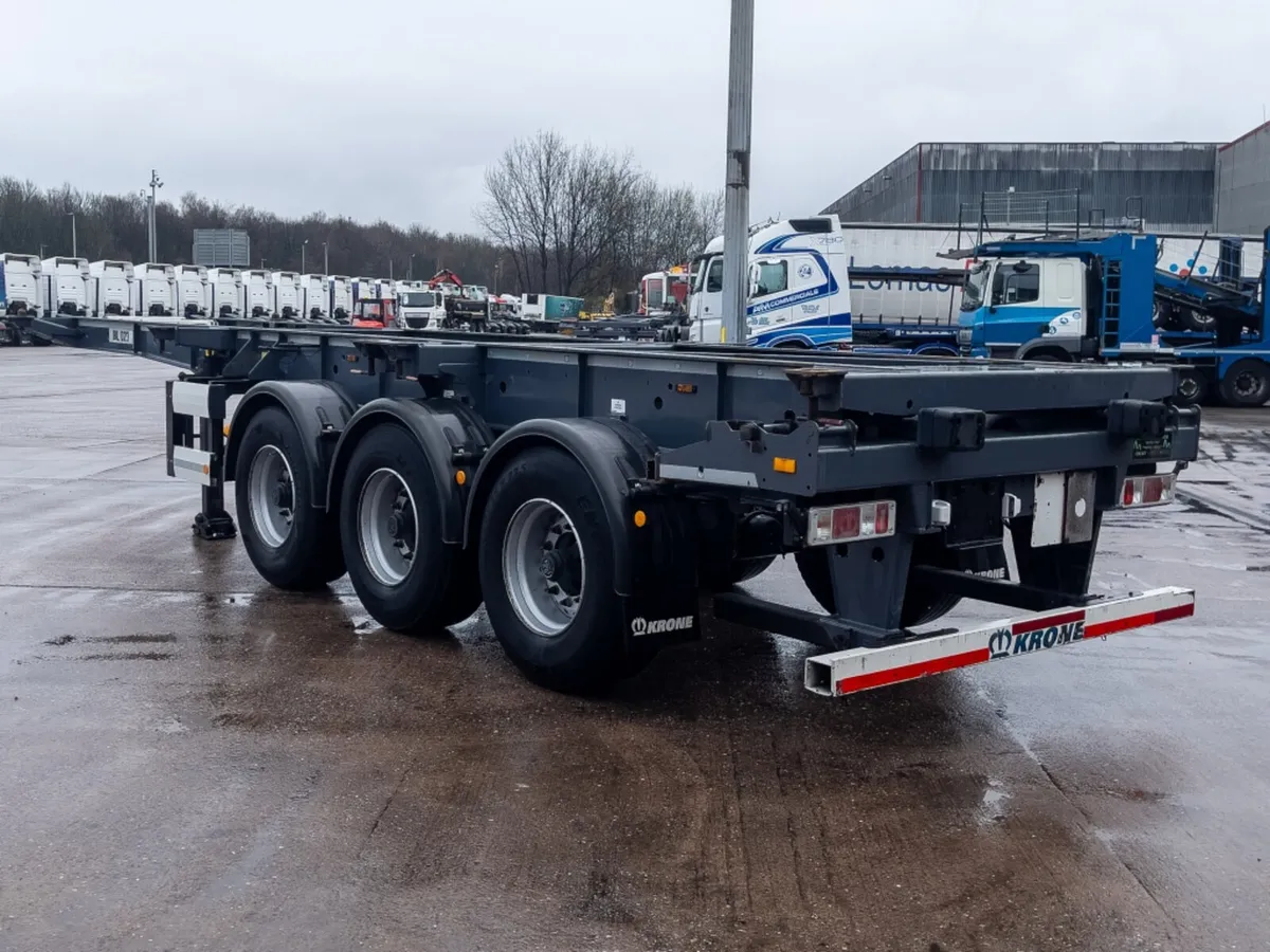 2022 KRONE SLIDING SKELETAL TRAILER - Image 4