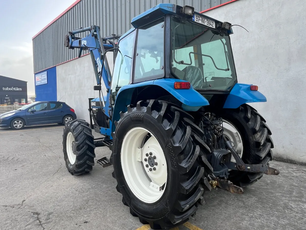 Ford new Holland - Image 2