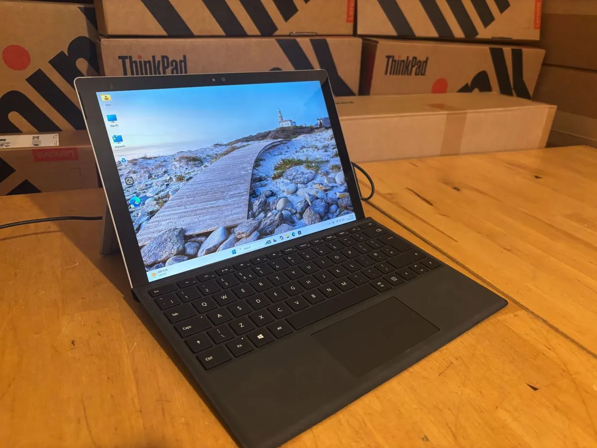 Microsoft Surface Pro 4 Tablet-i7-16Gb Ram-Win 11 - Image 2