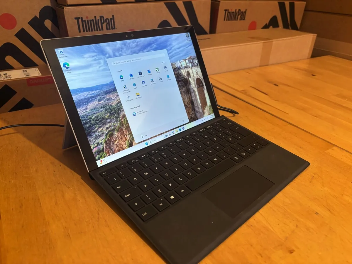 Microsoft Surface Pro 4 Tablet-i7-16Gb Ram-Win 11 - Image 4